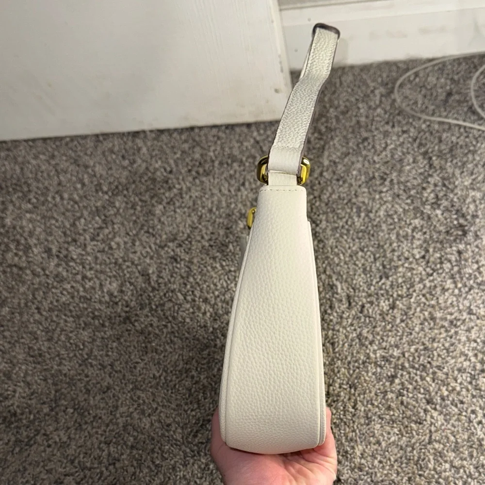 Prema Leathers Ava Crescent Bag - Picture 5 of 12